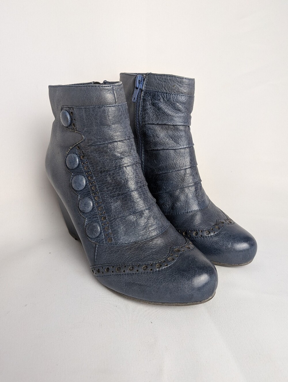 MIZ MOOZ DELPHI Heel Women Boots Navy Blue Size 6.5 Leather Zipper Closure
